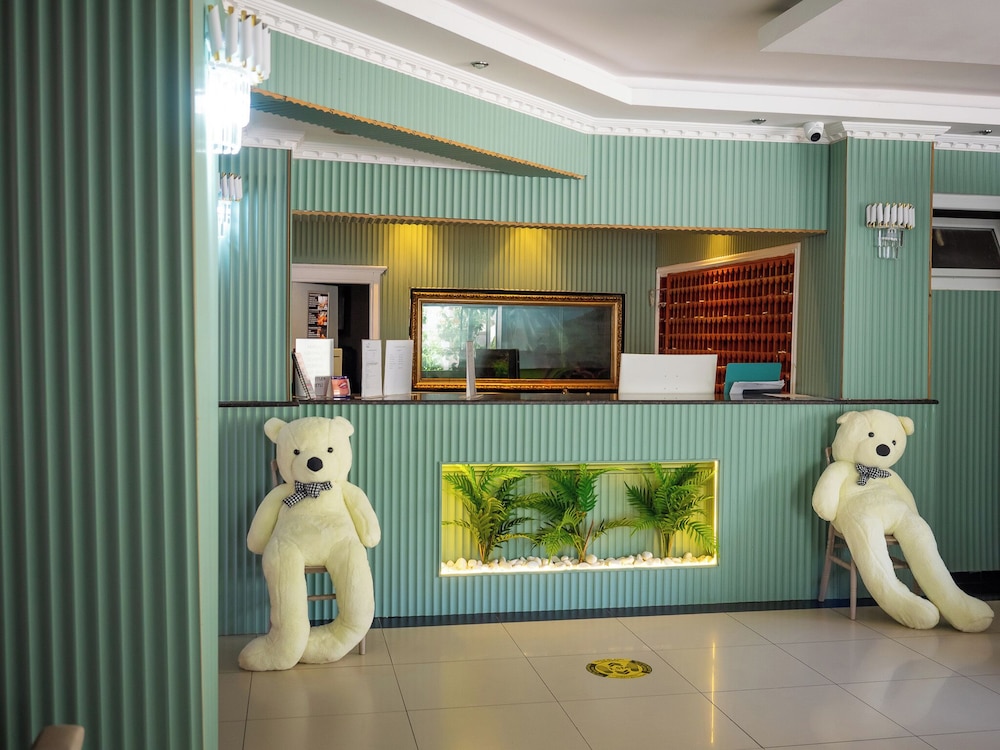 Sun Fire Beach Hotel 4