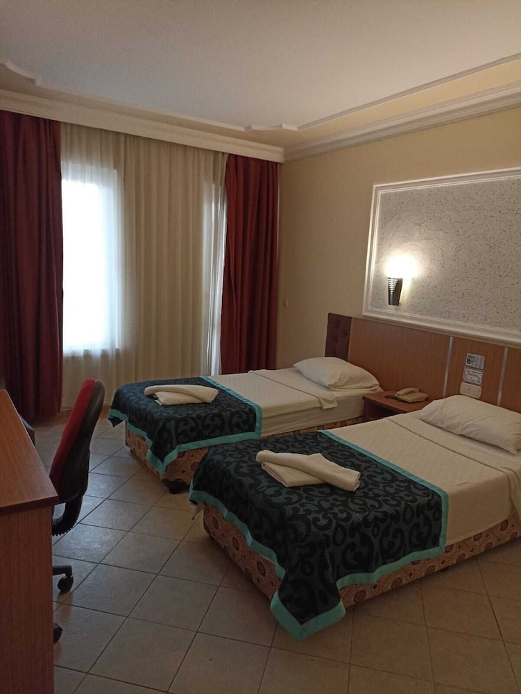 Sun Fire Beach Hotel 8