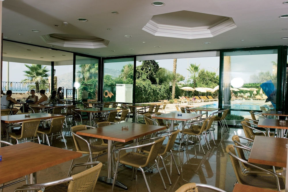Elysee Rive Hotel 12