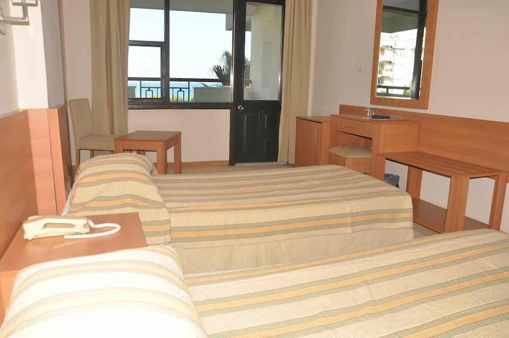 Elysee Rive Hotel 4