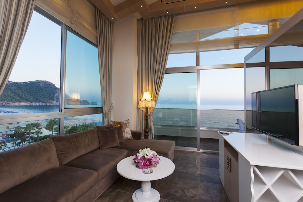 Xperia Saray Beach Hotel 20