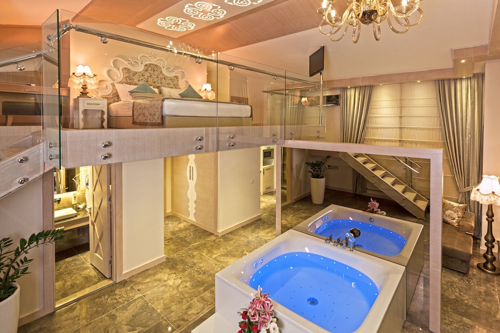 Xperia Saray Beach Hotel 11
