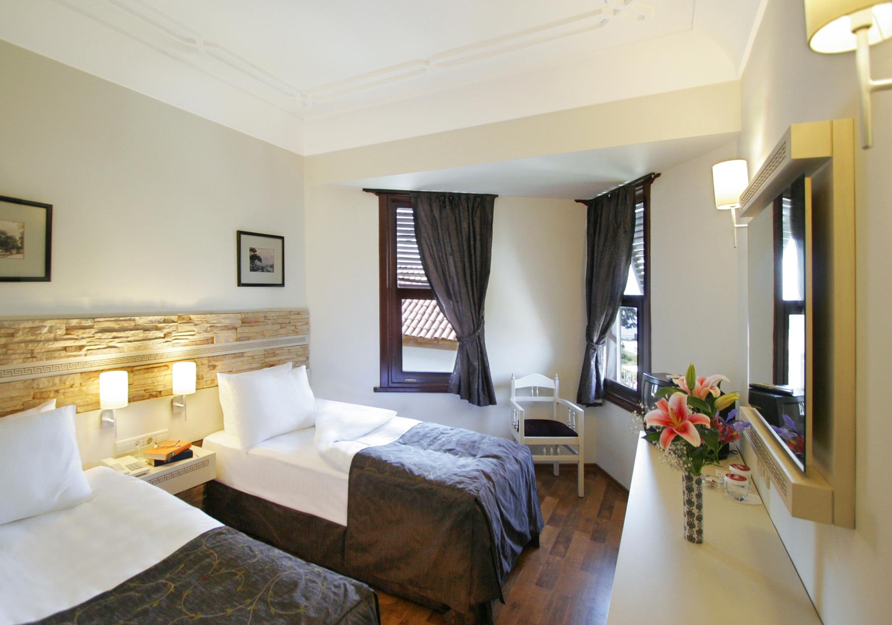 Aspen Hotel 20