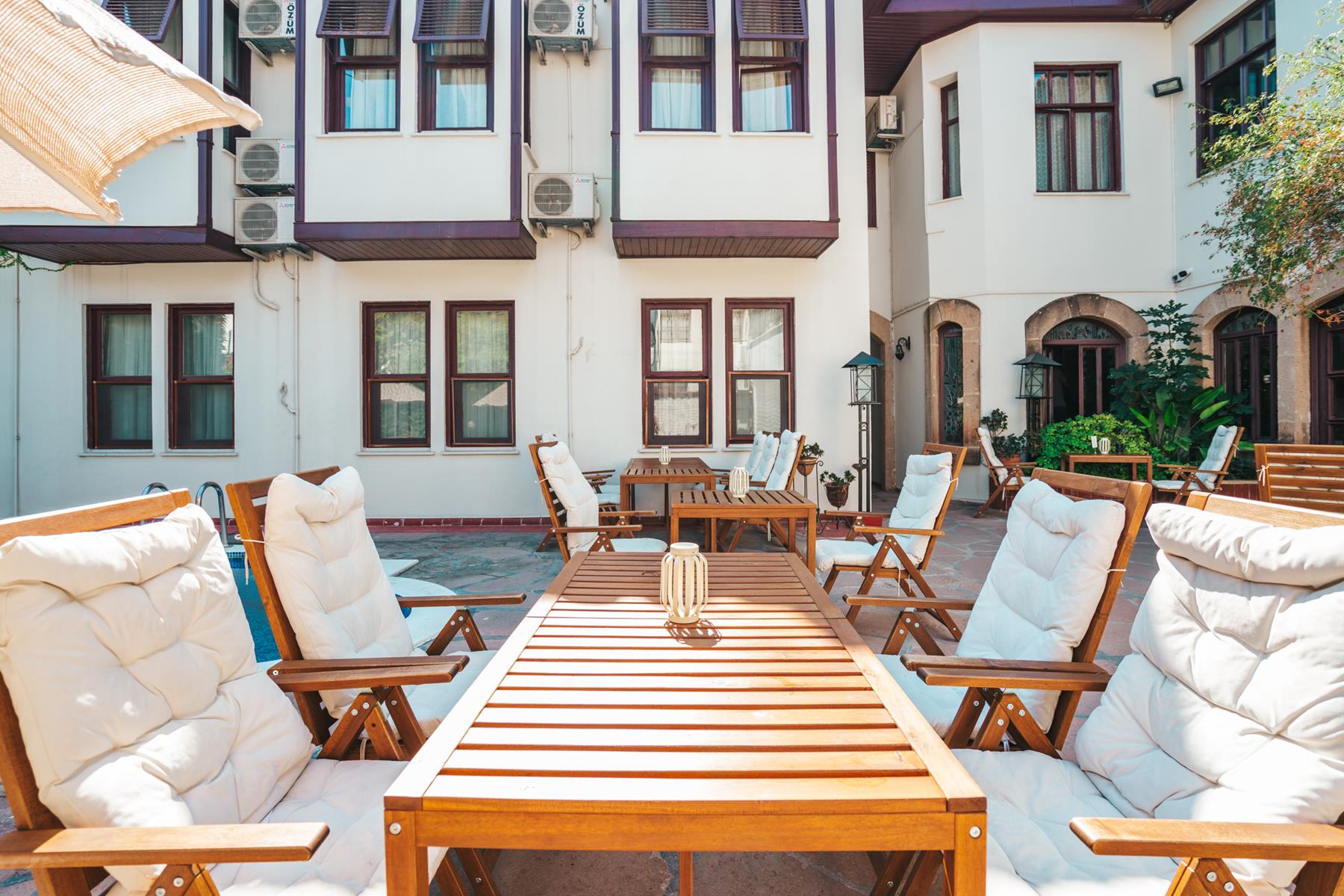 Aspen Hotel 10