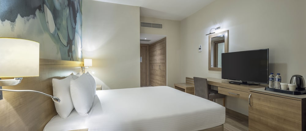 Wyndham Garden Lara 15