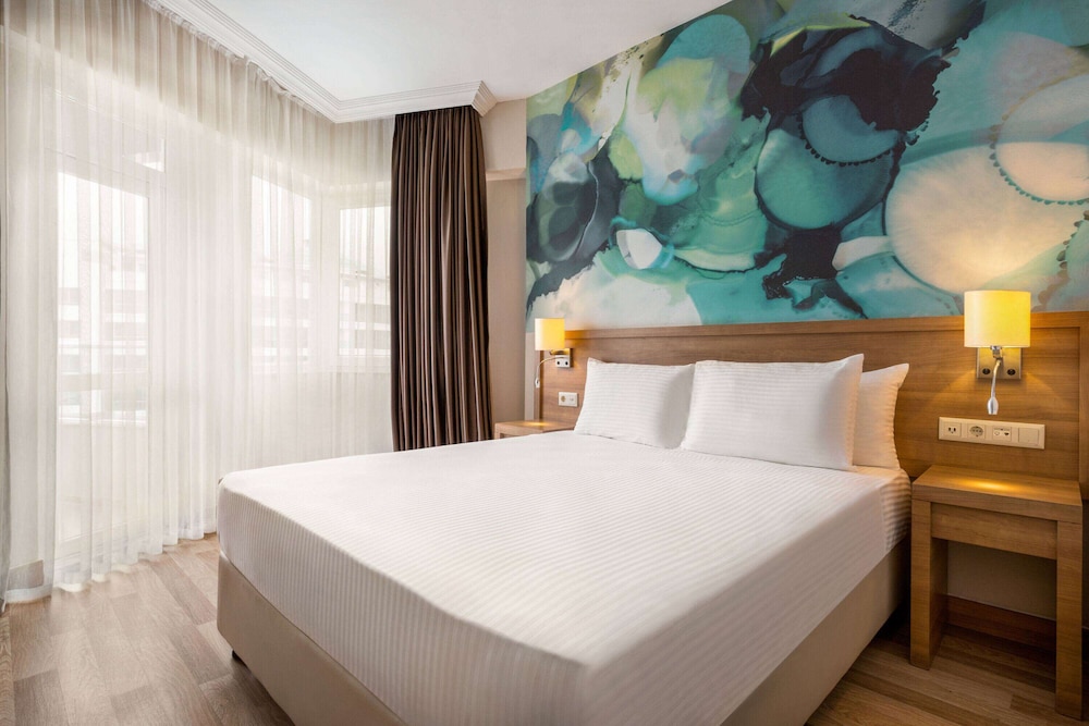 Wyndham Garden Lara 22