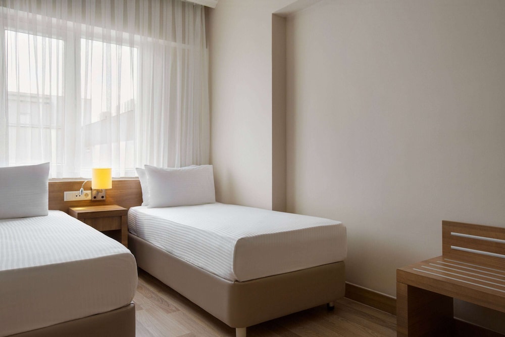 Wyndham Garden Lara 21