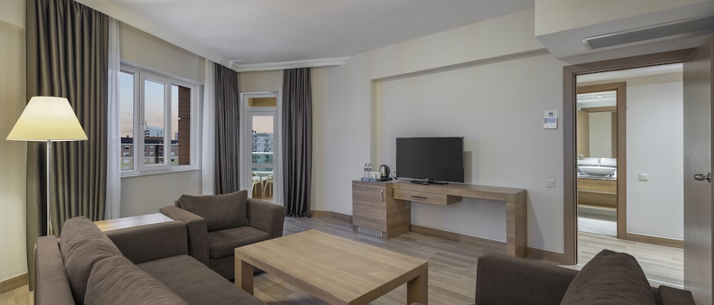 Wyndham Garden Lara 14