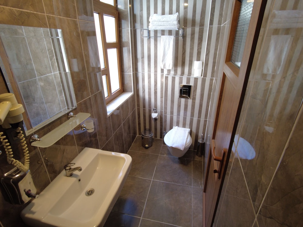 Oscar Garden Hotel 7