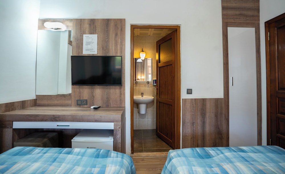 Oscar Garden Hotel 23