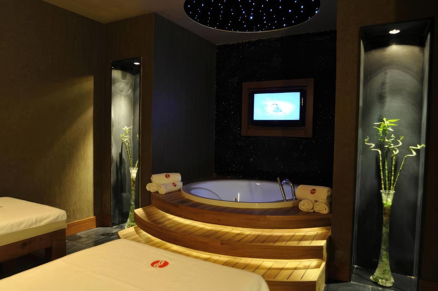 Ramada Plaza by Wyndham Antalya 12