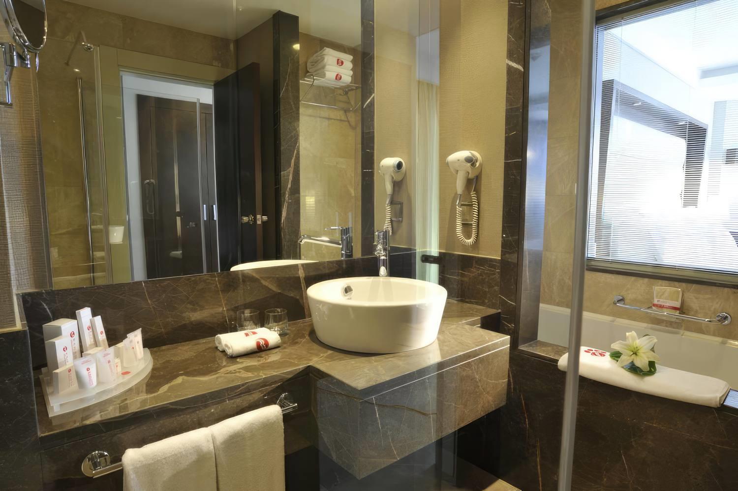 Ramada Plaza by Wyndham Antalya 13