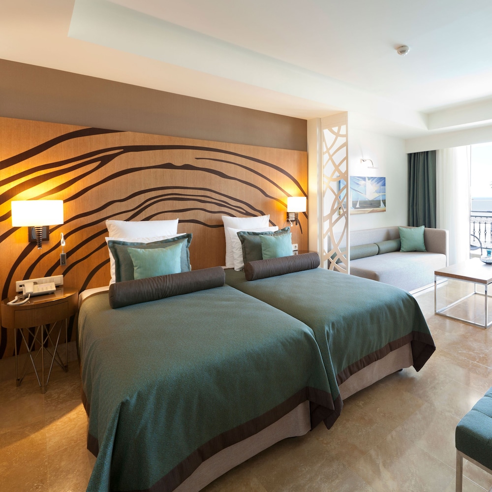 Paloma Oceana 3