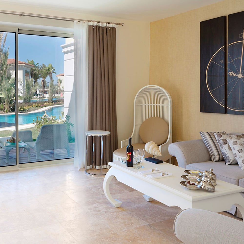 Paloma Oceana 6