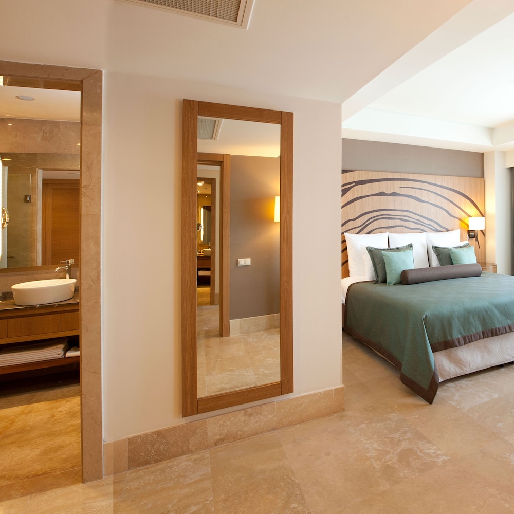 Paloma Oceana 4