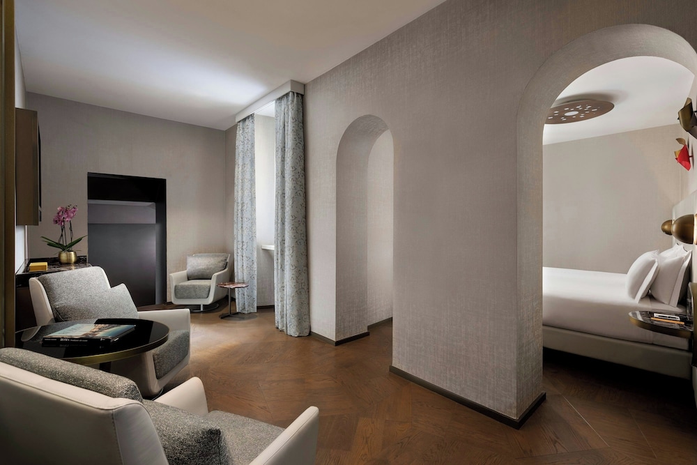 The Pantheon Iconic Rome Hotel, Autograph Collection 7