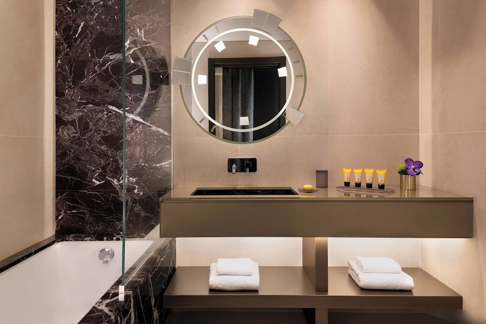 The Pantheon Iconic Rome Hotel, Autograph Collection 21