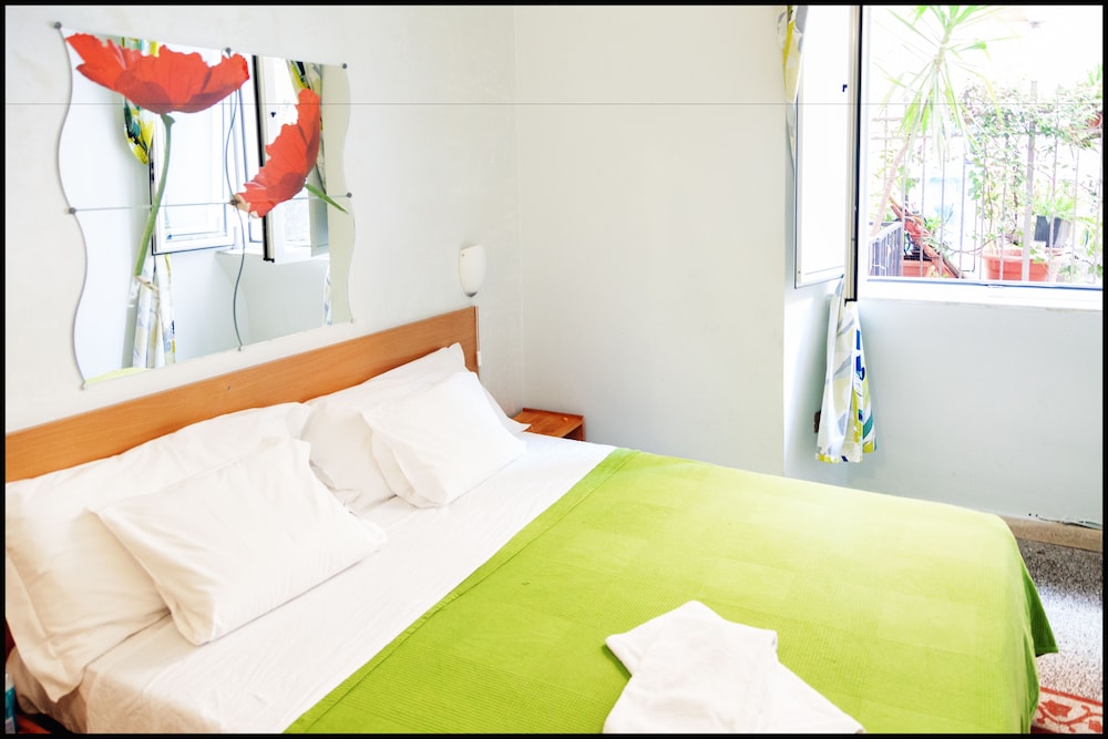 Roman Holidays Hostel 19