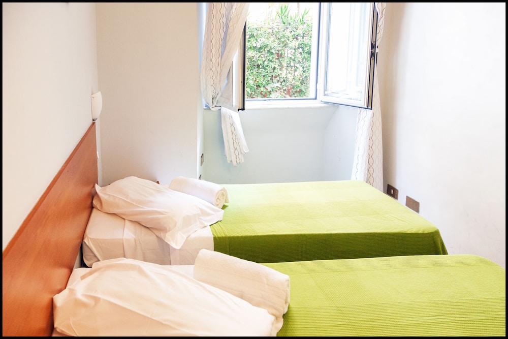 Roman Holidays Hostel 17