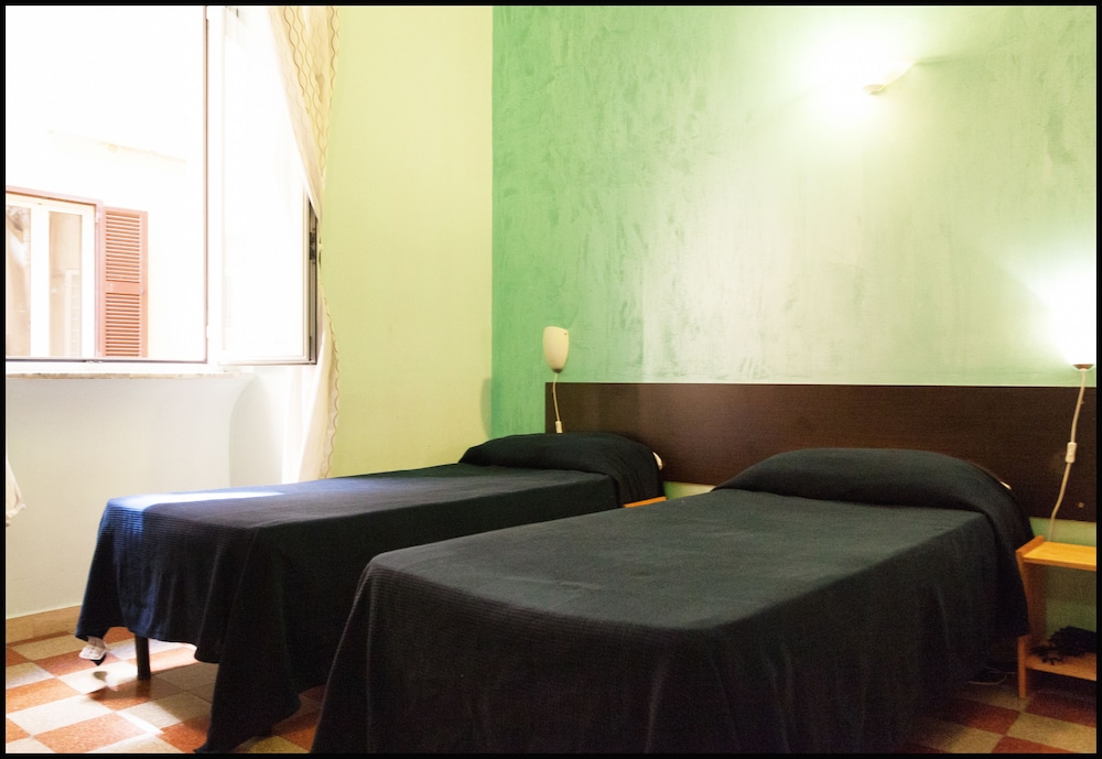 Roman Holidays Hostel 16