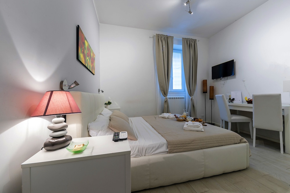 Bella Roma Luxury Accomodation 3
