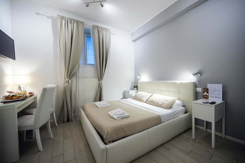 Bella Roma Luxury Accomodation 7