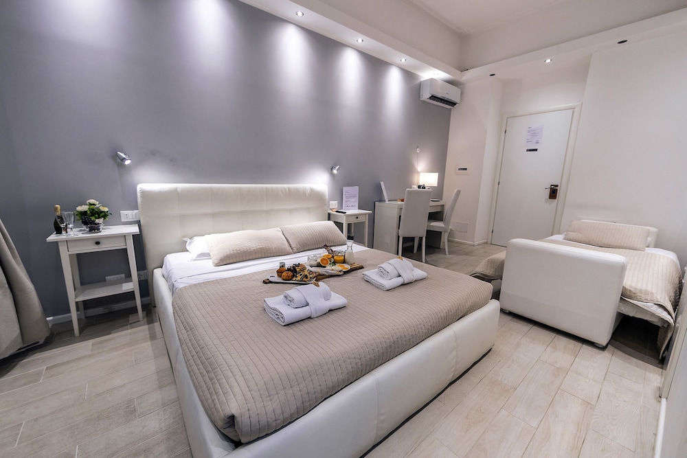Bella Roma Luxury Accomodation 22
