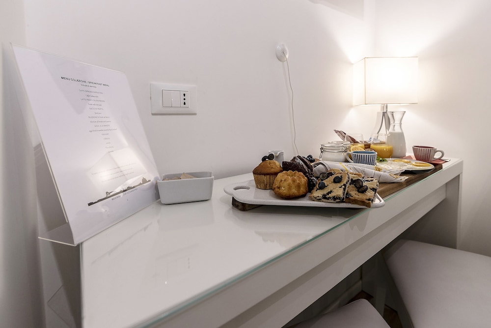 Bella Roma Luxury Accomodation 10