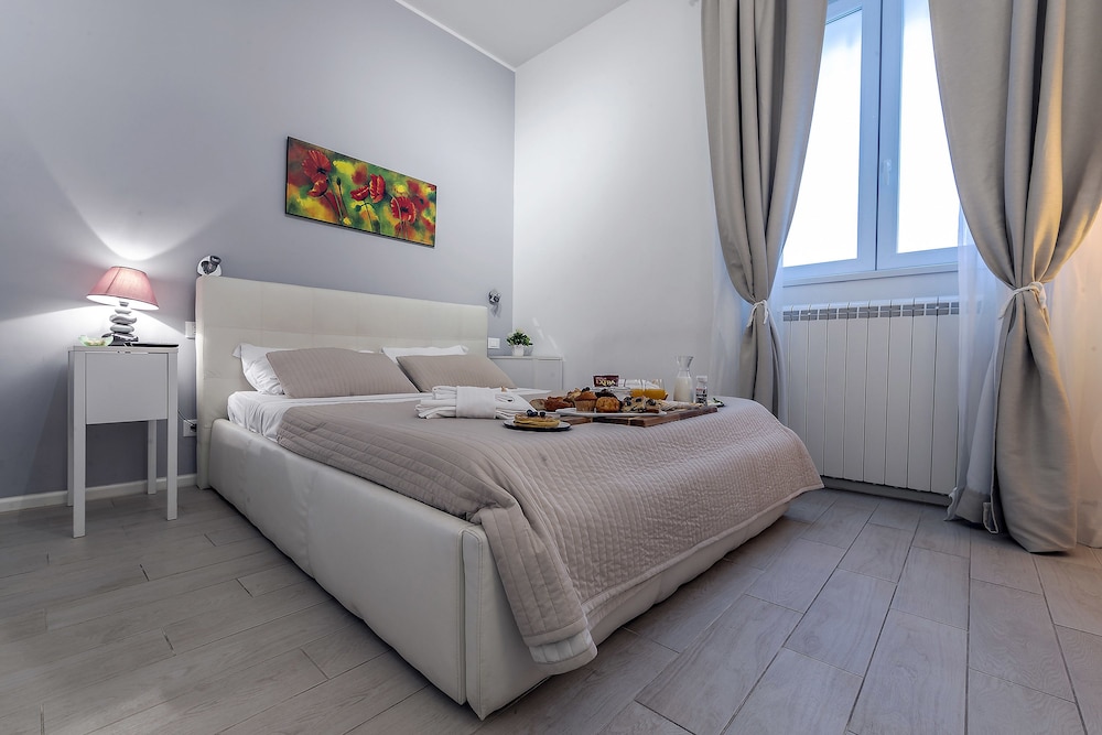 Bella Roma Luxury Accomodation 13