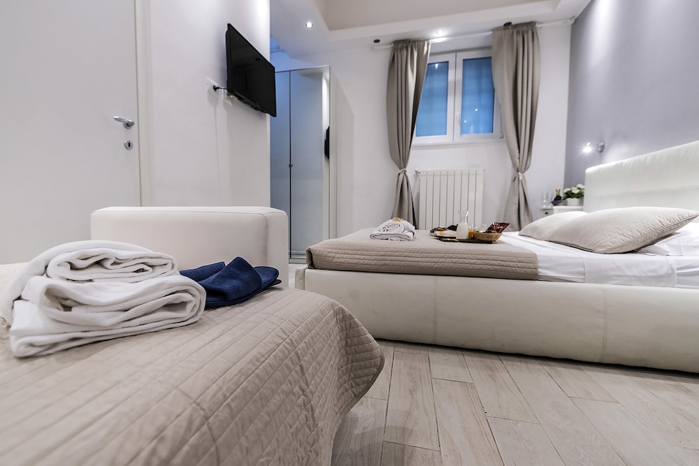 Bella Roma Luxury Accomodation 24