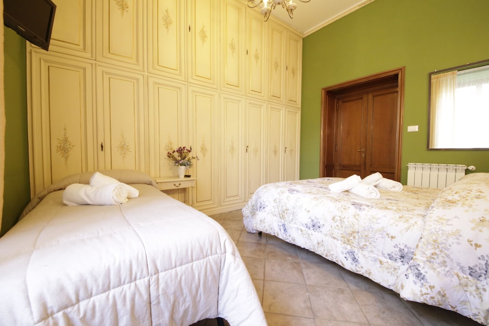 Albachiara Guest House 8