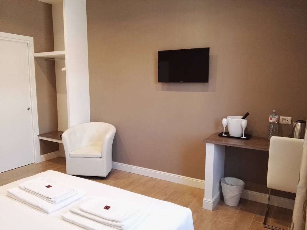 Tolli Rooms 6