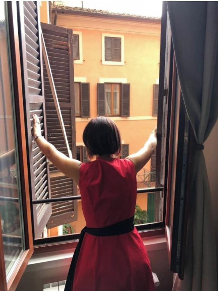 Trevi Portrait 17