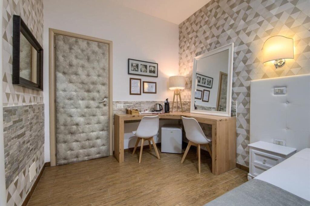 Domus Pietro Inn 8