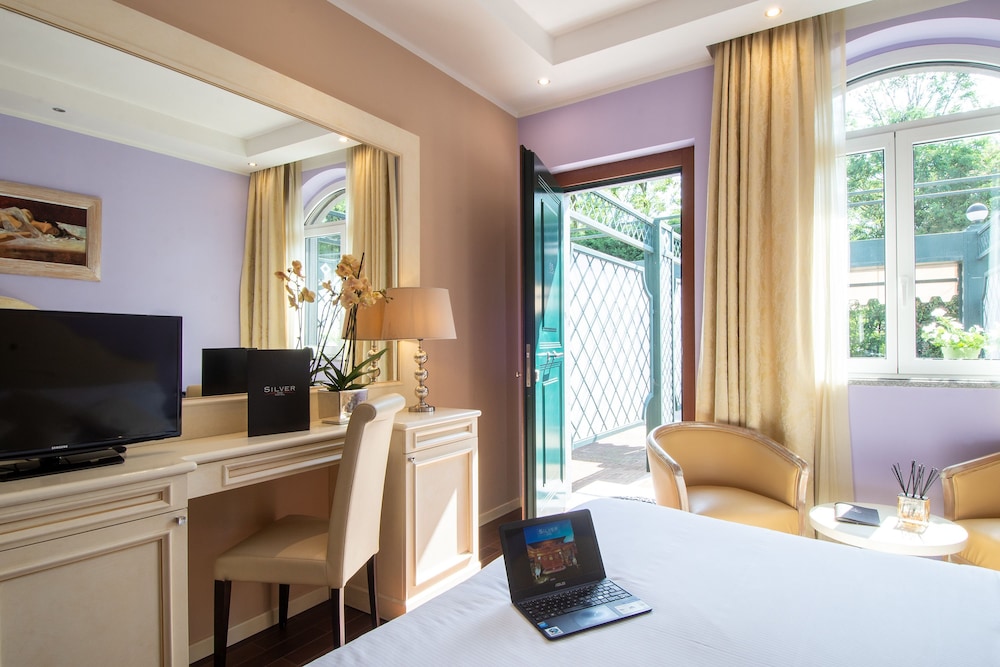 Hotel Silver 18