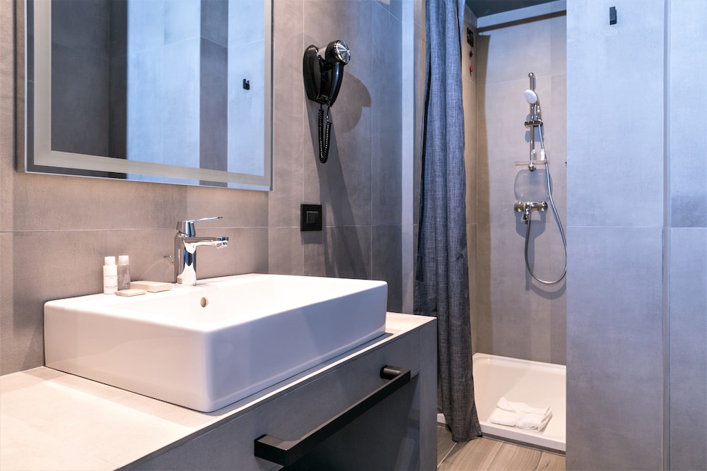 J24 Hotel Milano 21