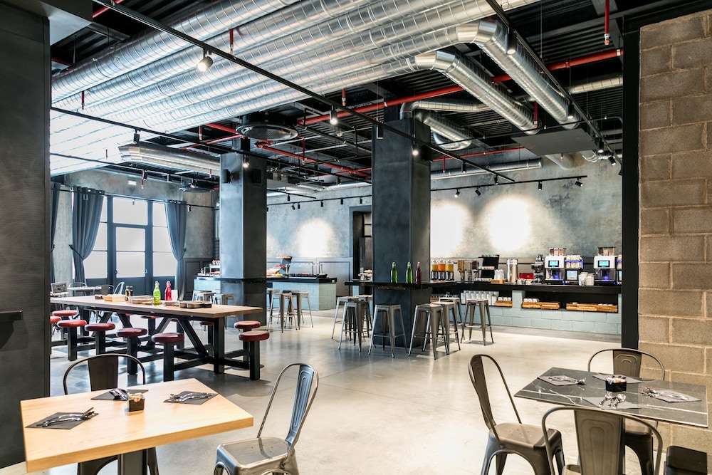 J24 Hotel Milano 22
