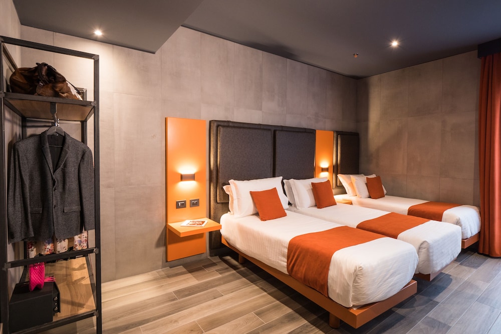 J24 Hotel Milano 16