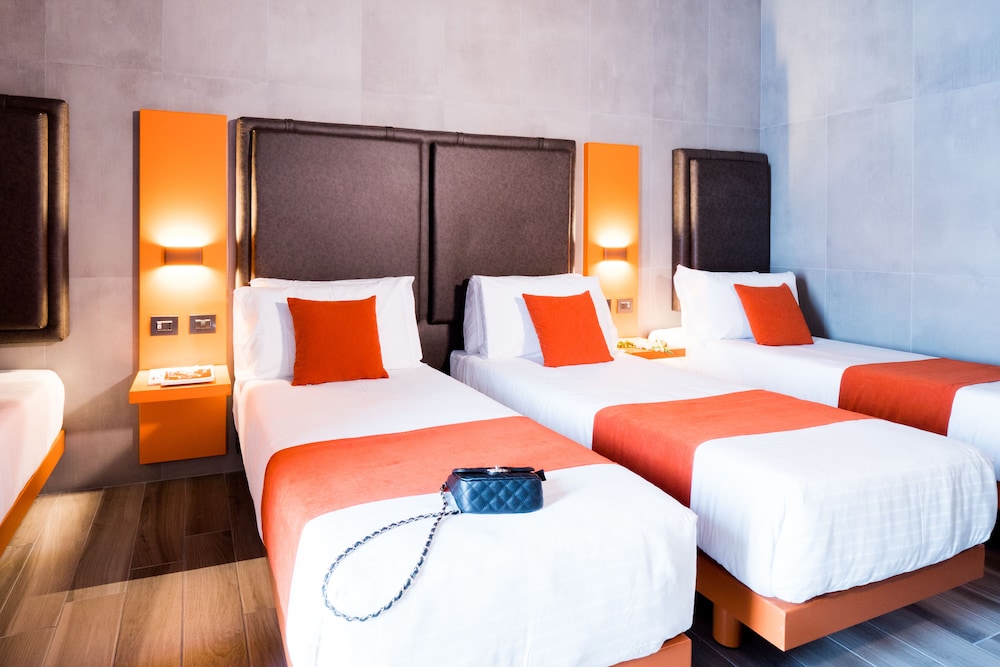 J24 Hotel Milano 9