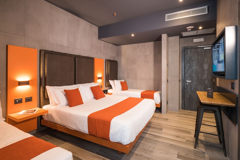 J24 Hotel Milano 8