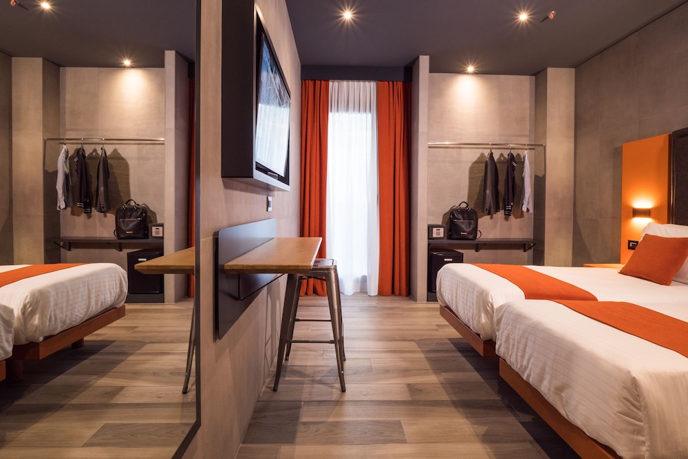 J24 Hotel Milano 17
