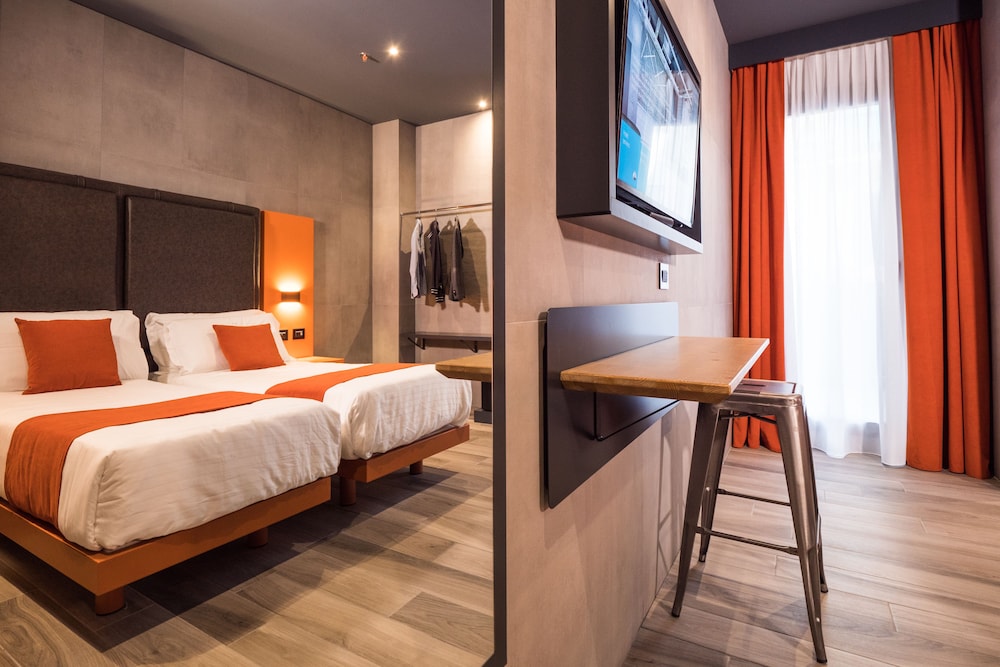 J24 Hotel Milano 20