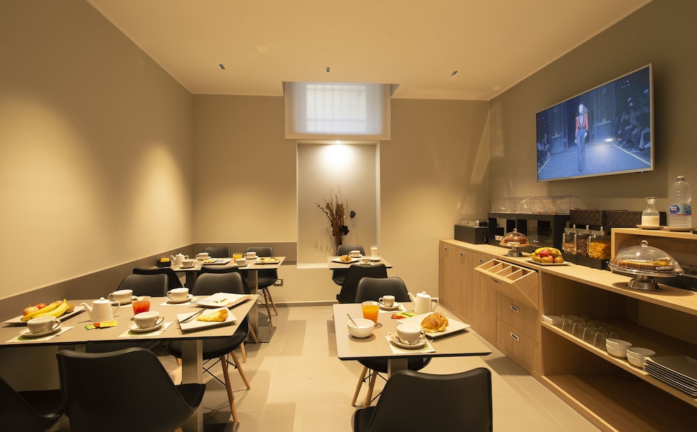 Hotel H21 24