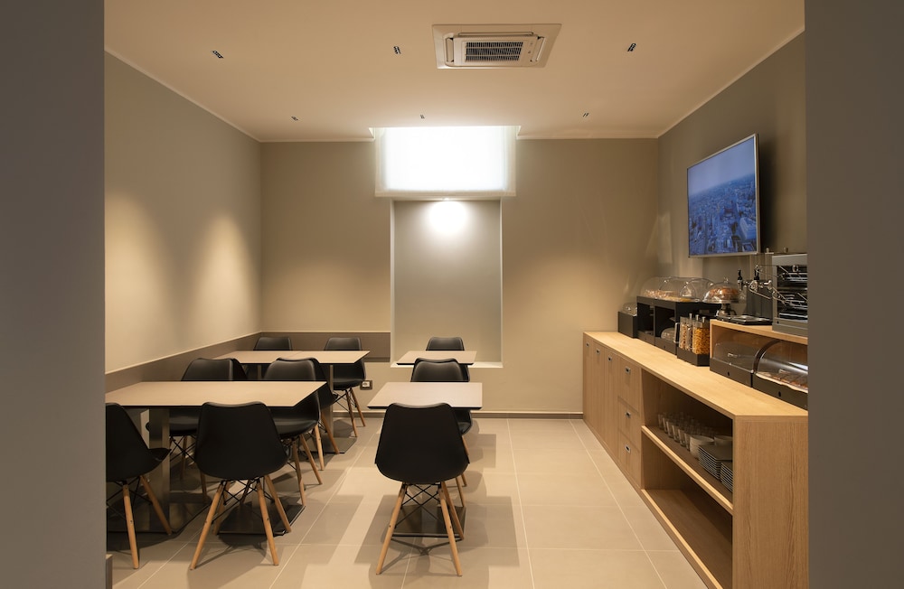 Hotel H21 22