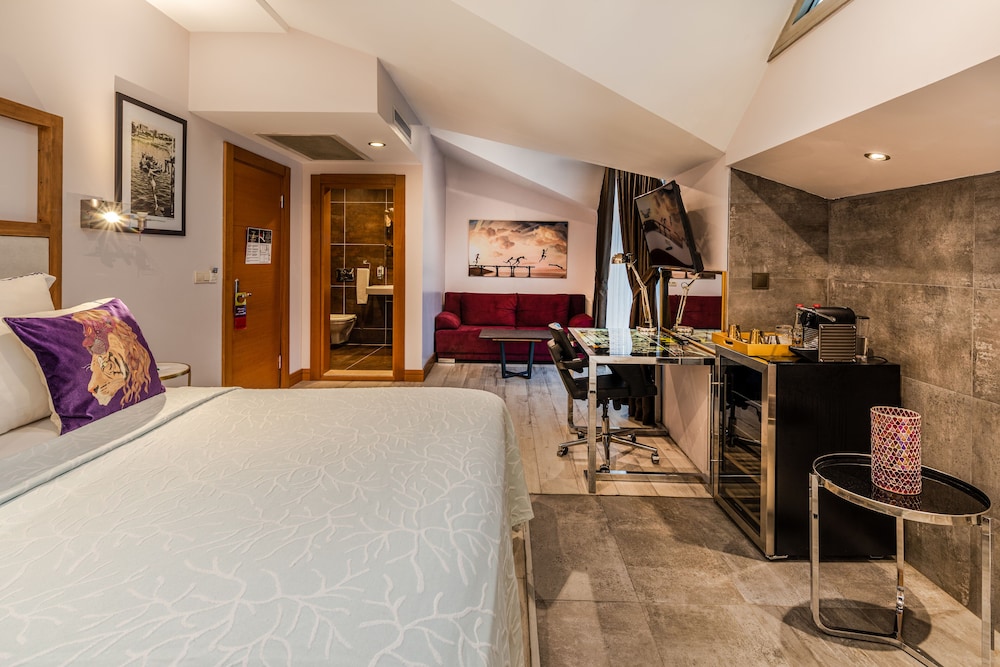 Parkhouse Boutique & Spa 15
