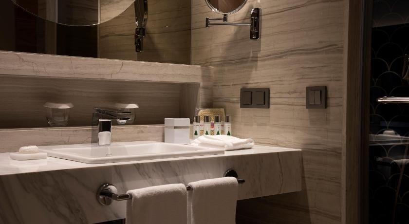 Acanthus Cennet Barut Collection 6