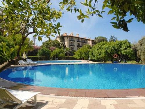 Acanthus Cennet Barut Collection 23