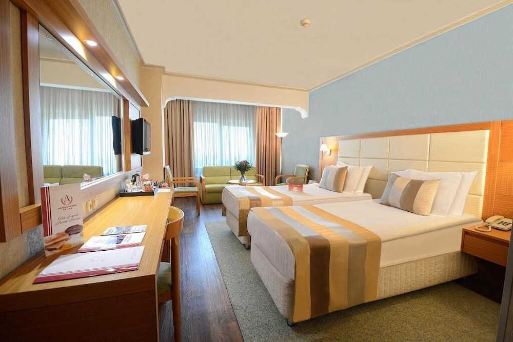 Akgun Istanbul Hotel, WorldHotels Crafted Collection 10