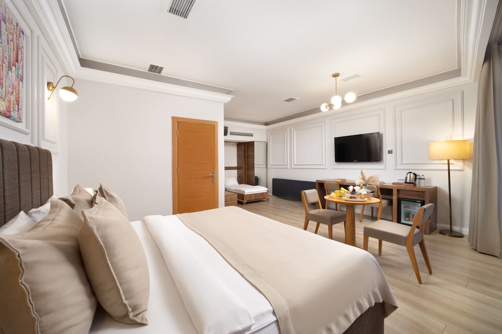 Elan Hotel 24