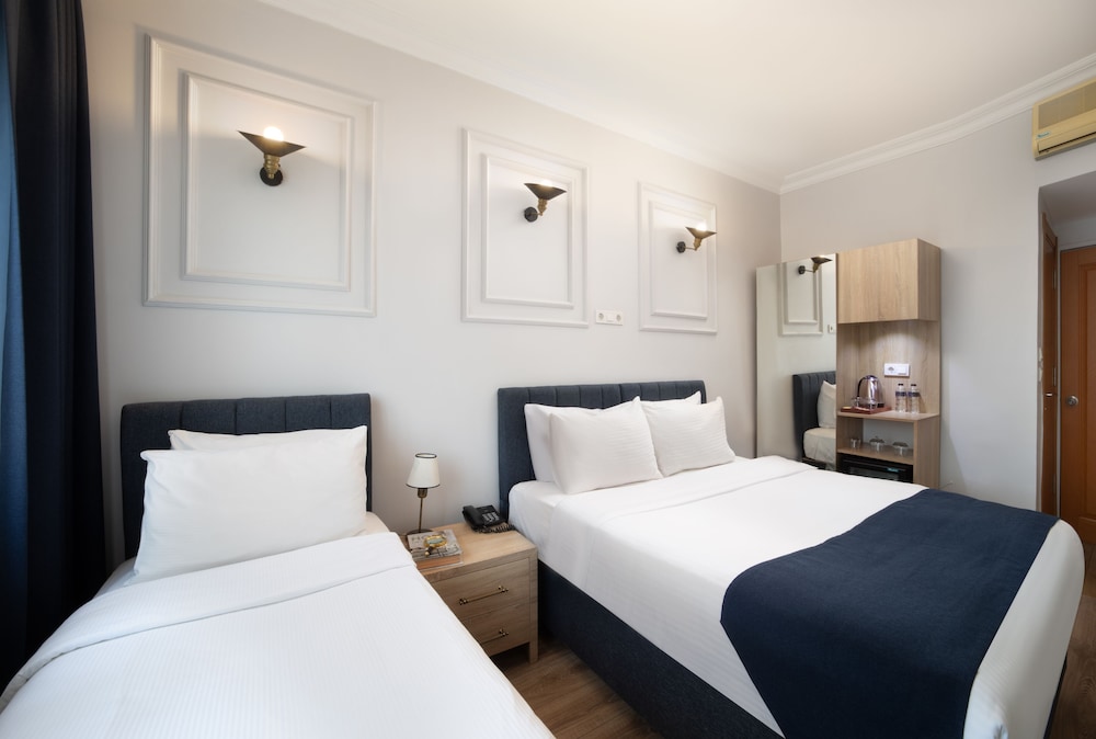 Elan Hotel 7